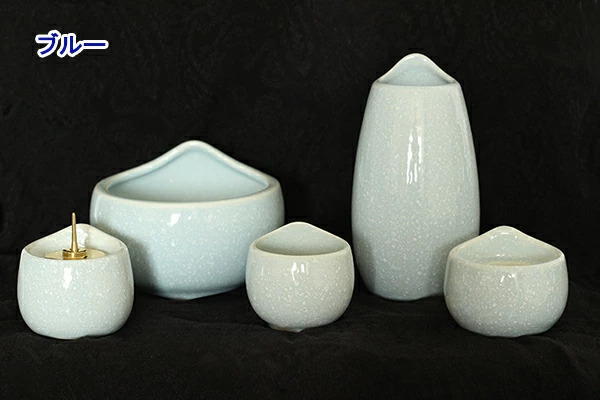 陶器製の仏具ブルー